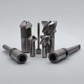Outils combinés pour lamer et chambrer