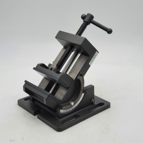 Tilting vice with jaw guidance serie KD