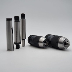 Chuck toolholder for drilling machine