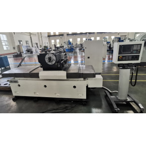 Horizontal milling machine for end frog milling