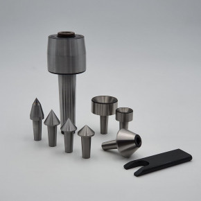 Precision revolving tailstock centre for interchangeable insert